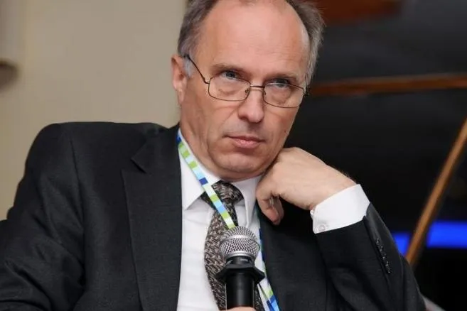 Jakubiak: To już koniec fuzji w bankach