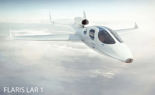 Pierwszy polski odrzutowiec Flaris Lar1 będzie miał autopilota
