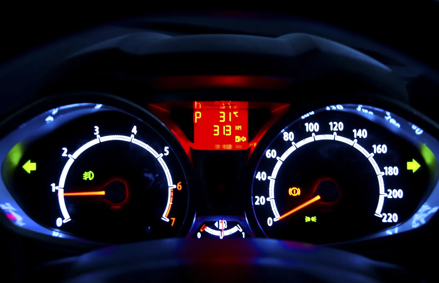 Koniec z cofaniem licznika w używanych samochodach