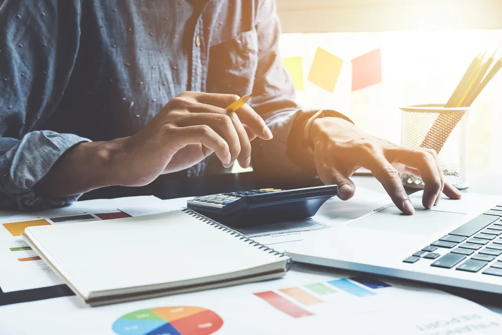 Prokuratura zajęła się donosami na szefostwo KAS. Chodzi o mafię paliwową