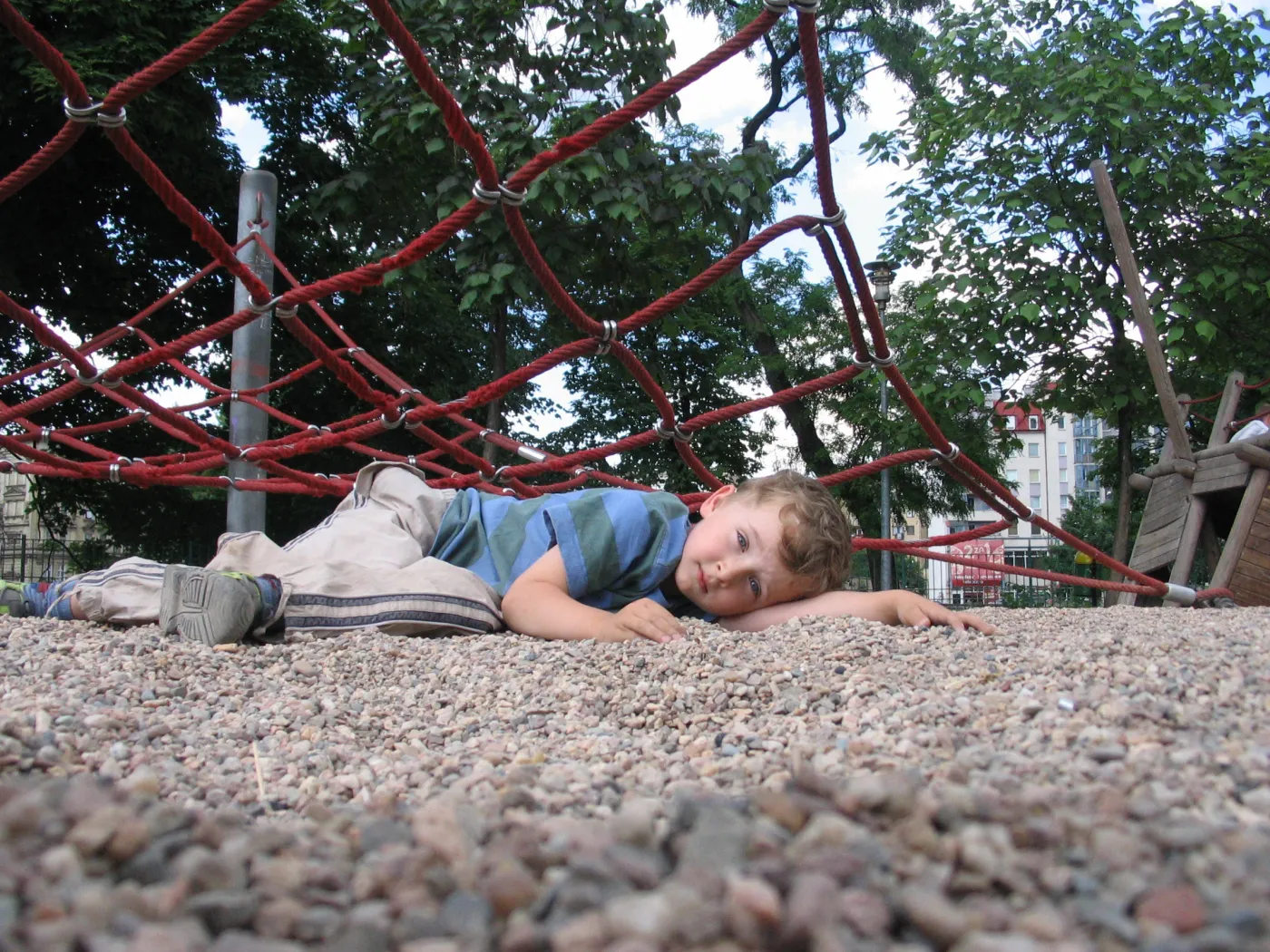 Od soboty będzie można korzystać z placów zabaw i biwakować w lasach