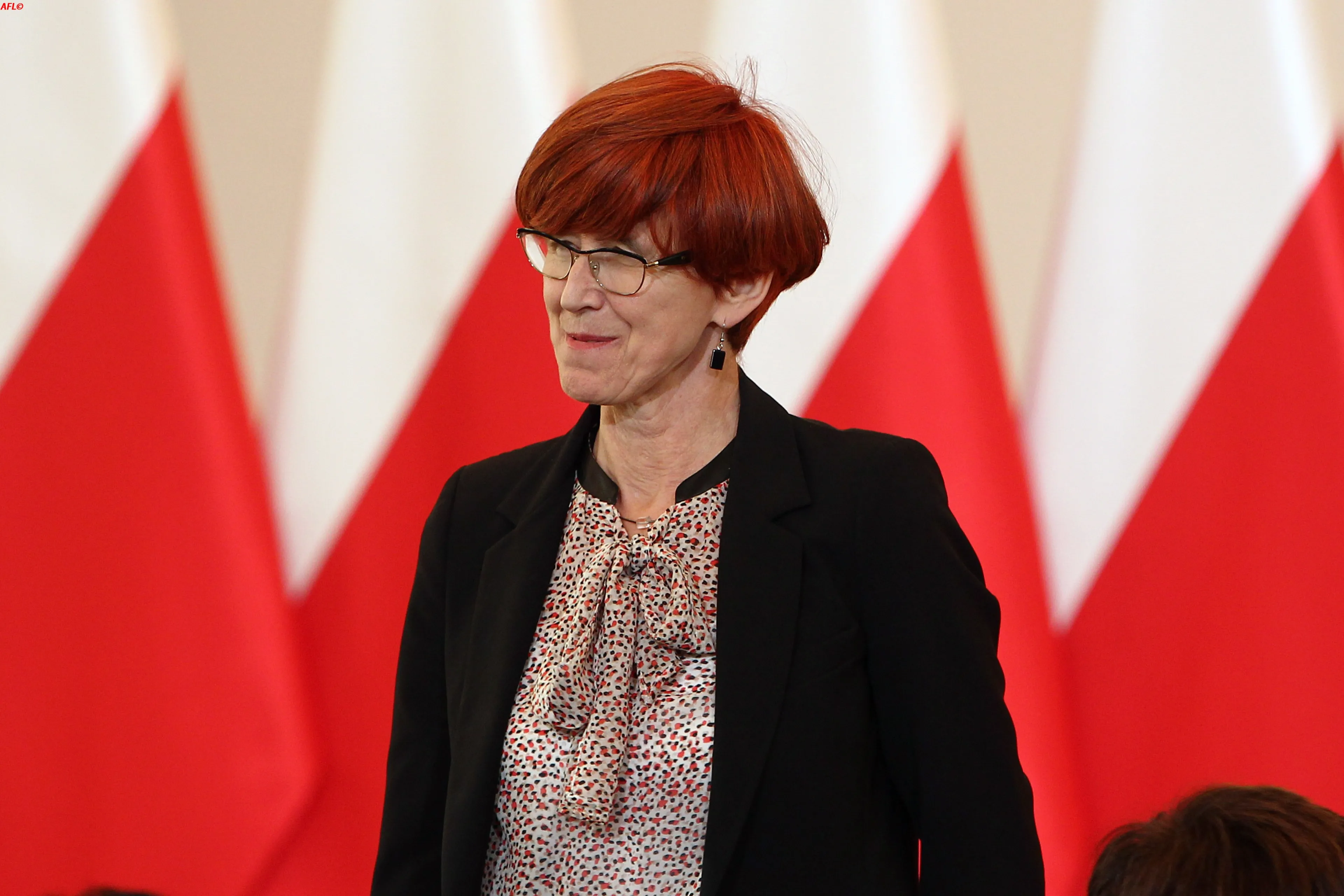 Rafalska: Skończyły się prace sezonowe, a bezrobocie nam spada - Forsal.pl