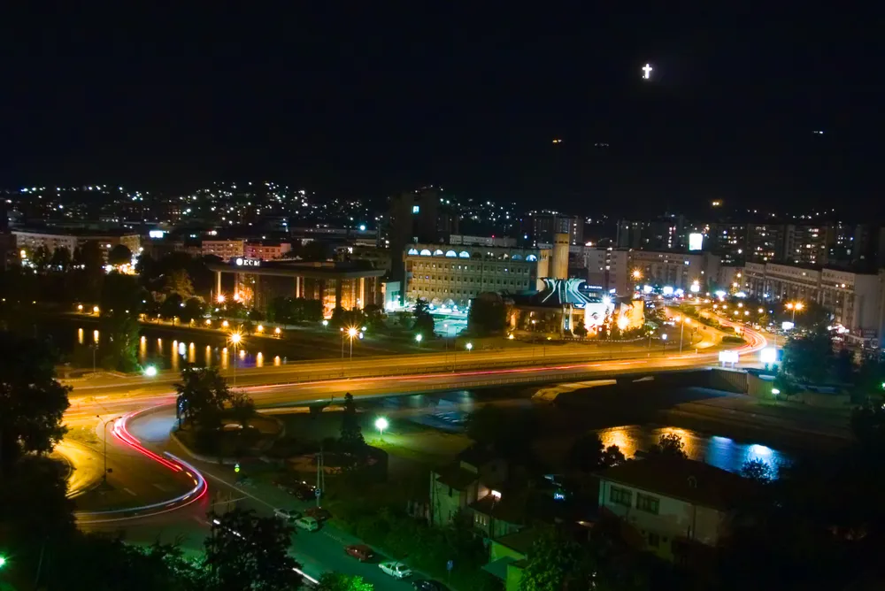 Macedonia stawia płot na granicy z Grecją