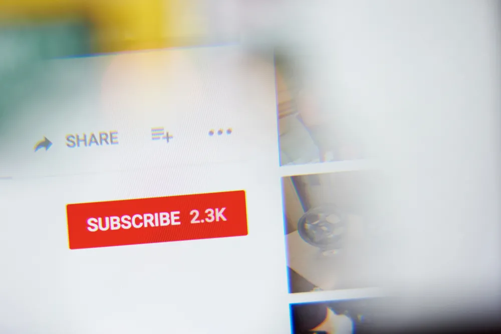 Ile zarabia youtuber w Polsce?