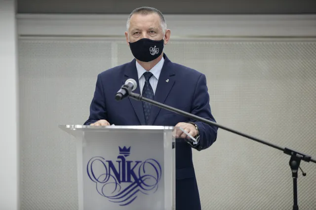 Tajne dowody na Banasia