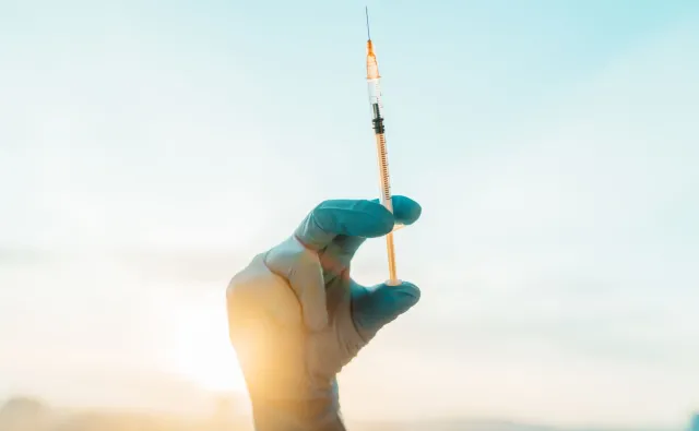 Kwarantanna po powrocie z Wielkiej Brytanii nie dotyczy osób w pełni zaszczepionych