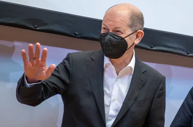 Scholz i Putin rozmawiali o opłatach za gaz w rublach