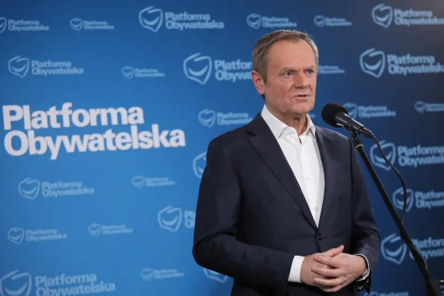 Tusk na kongresie PO: Będzie projekt drugiej waloryzacji emerytur, jeśli inflacja przekroczy 10 proc.