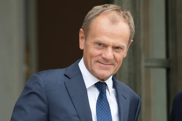 Tusk apeluje do Morawieckiego o dementi ws. spotkania "antyukraińskiej międzynarodówki"
