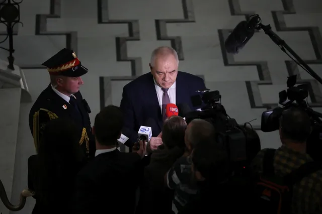 Ustawa abolicyjna: Czy Jacek Sasin uniknie kary za wybory kopertowe