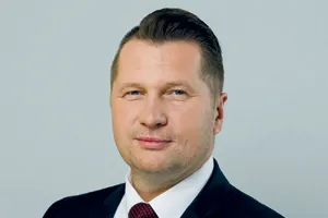 Czarnek: Trwają prace nad dalszą informatyzacją szkół