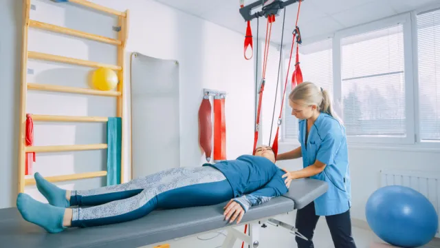 Ile kosztuje pobyt w sanatorium? Dla kogo darmowy turnus? Lista sanatoriów [STAWKI]
