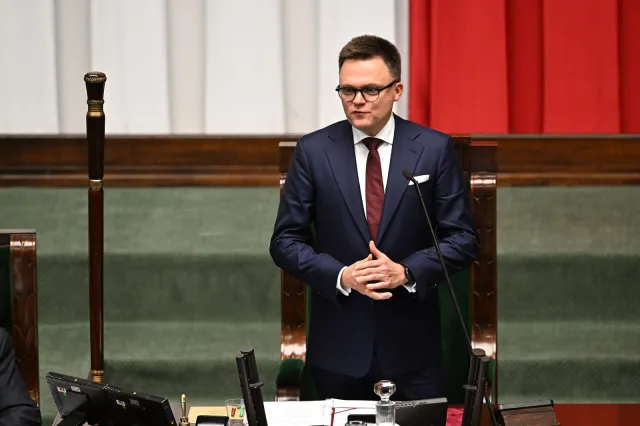Hołownia otrzymał cztery pierwsze projekty ustaw. Dotyczą m.in. depenalizacji aborcji