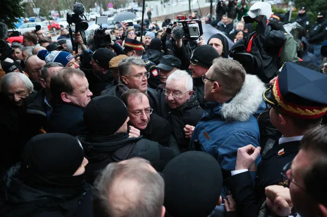 "Kamiński i Wąsik uczestniczą w działaniach hybrydowych przeciwko państwu"