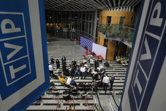 Sasin: Trwa interwencja poselska związana z wdarciem się osób nieuprawnionych do siedziby TVP