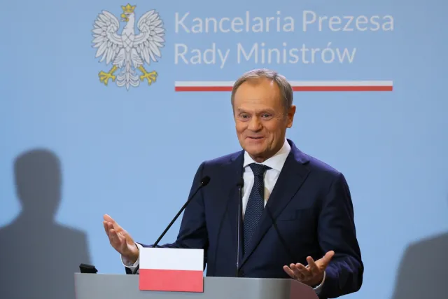 Dyskurs o migracji zaostrza się. Tusk kontra Morawiecki na tle nowego paktu UE
