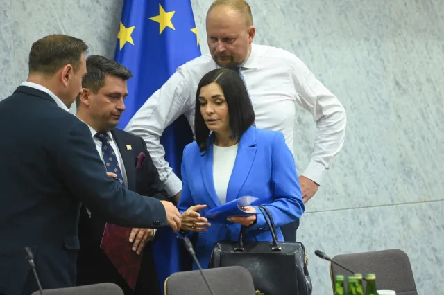 Sroka o przesłuchaniu Pawlaka: Jeśli świadek nie stawi się, będzie wniosek o doprowadzenie