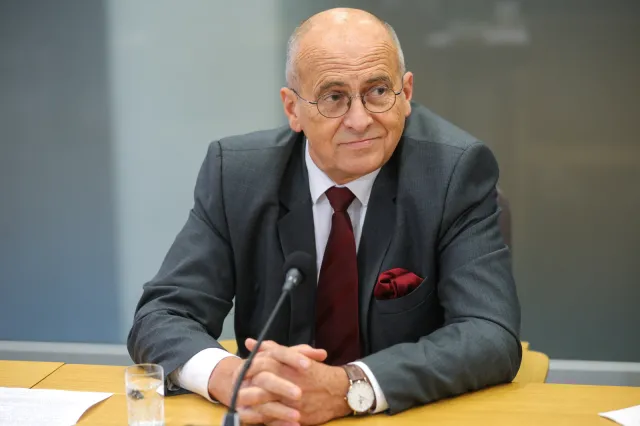 Afera wizowa. Rau o pracy komisji: Polityzacja i autopromocja w czasie wyborów do PE