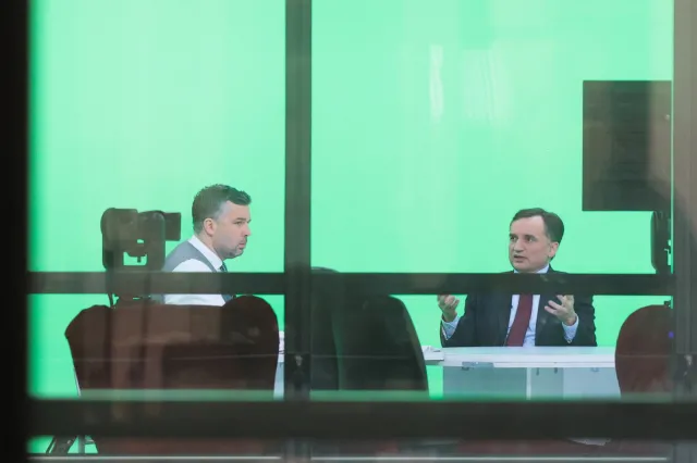 Zbigniew Ziobro był studio TV Republika. Wyszedł do policjantów