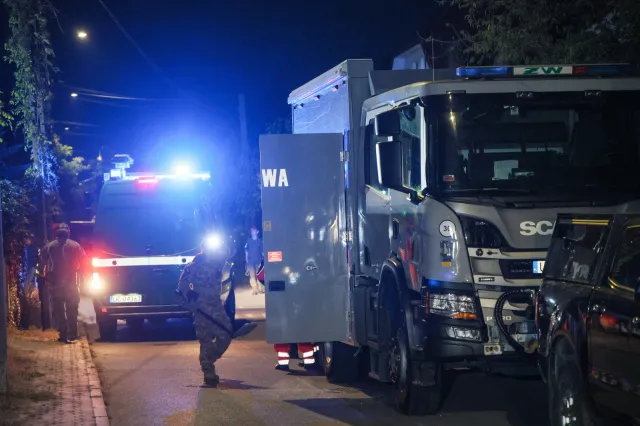 Ewakuacja mieszkańców Rembertowa. Wojsko znajduje arsenał broni w domu ofiar eksplozji na poligonie