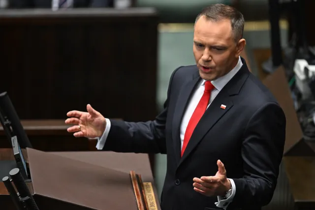 Prezydent szykuje polityczny front wobec rządu. Zagraniczne reakcje na orędzie Nawrockiego