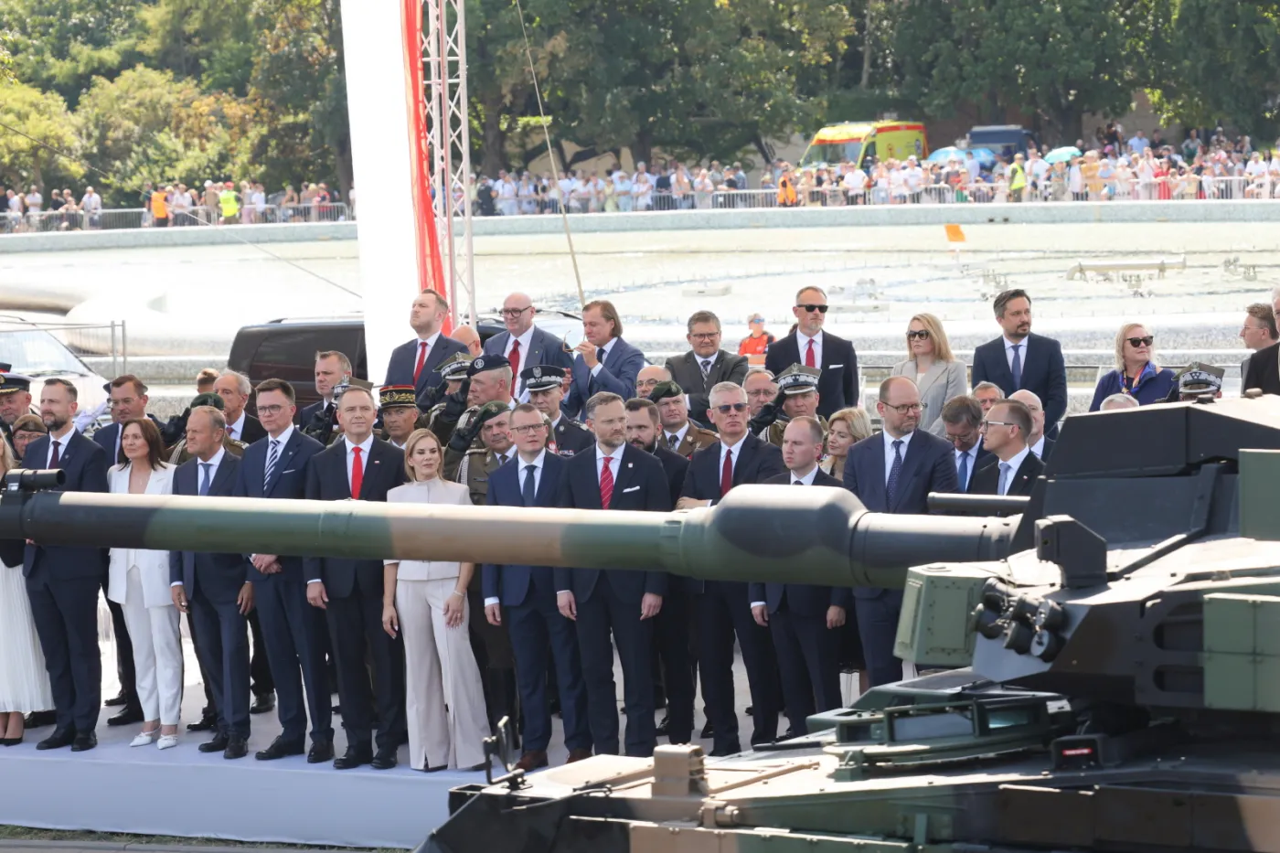 politycy na defiladzie w Święto Wojska Polskiego