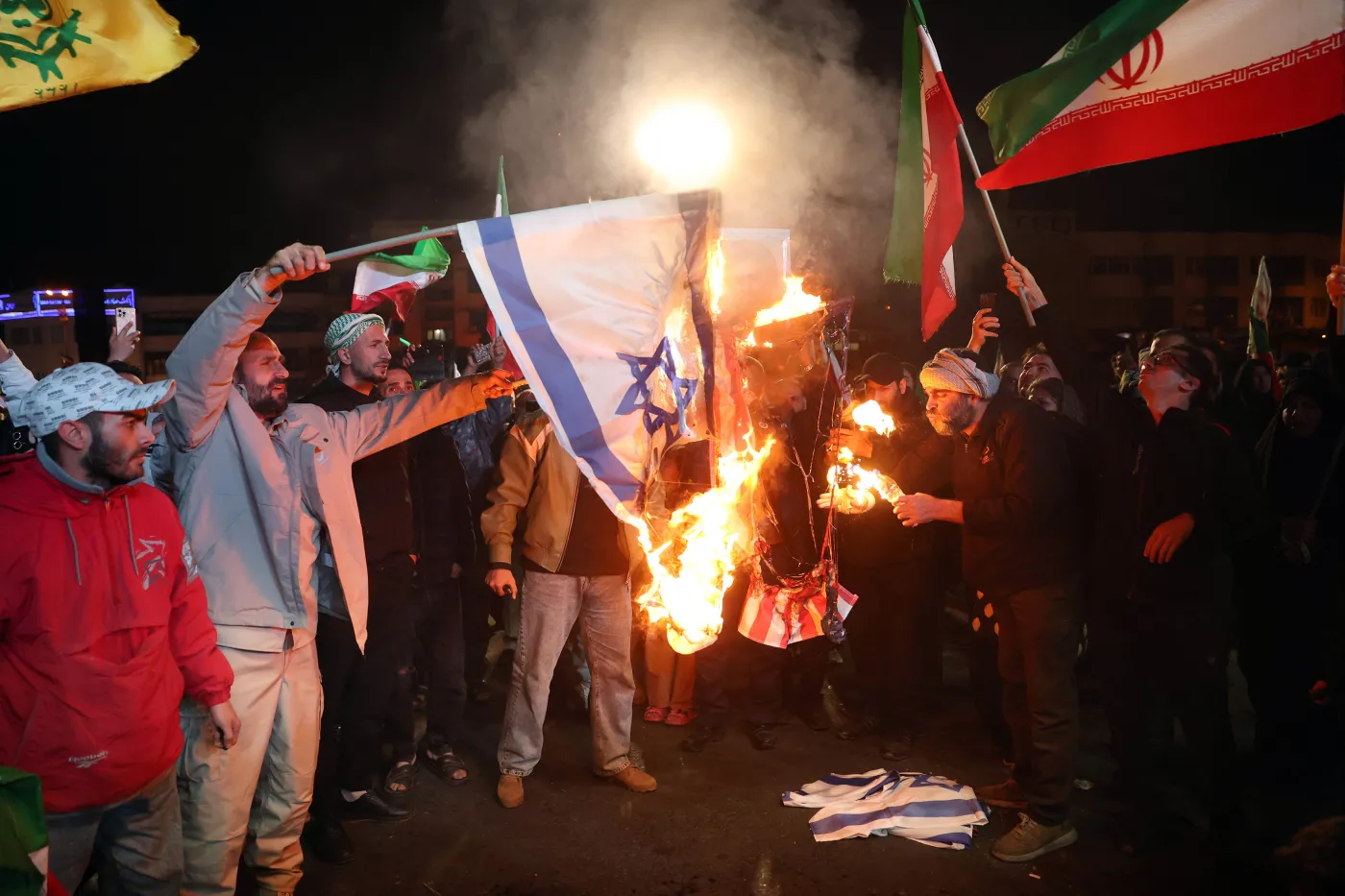 Demonstracja palenie flagi Izraela Teheran