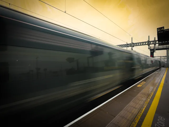 Inwestycje kolejowe CPK: Mapa nowej sieci i priorytety rządu po linii „igrek”