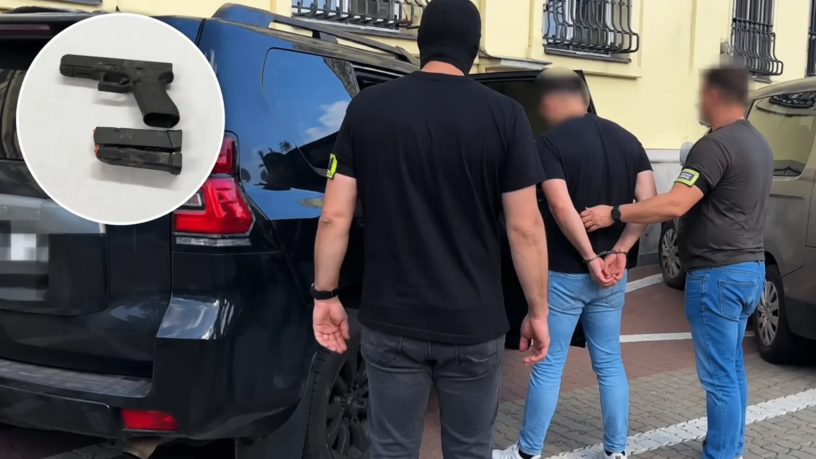 Trzech obywateli Rosji zatrzymanych w Warszawie. Mieli broń i amunicję