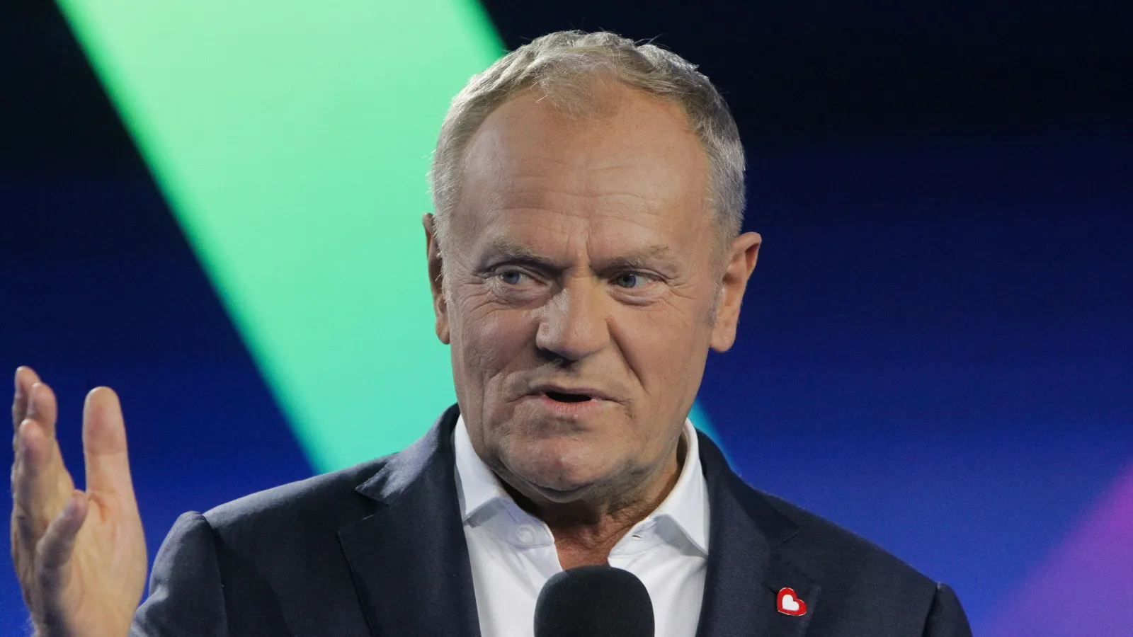 Donald Tusk o polityce i faszyzmie: „Trzeba być ślepym, żeby nie widzieć wspólnych wątków”