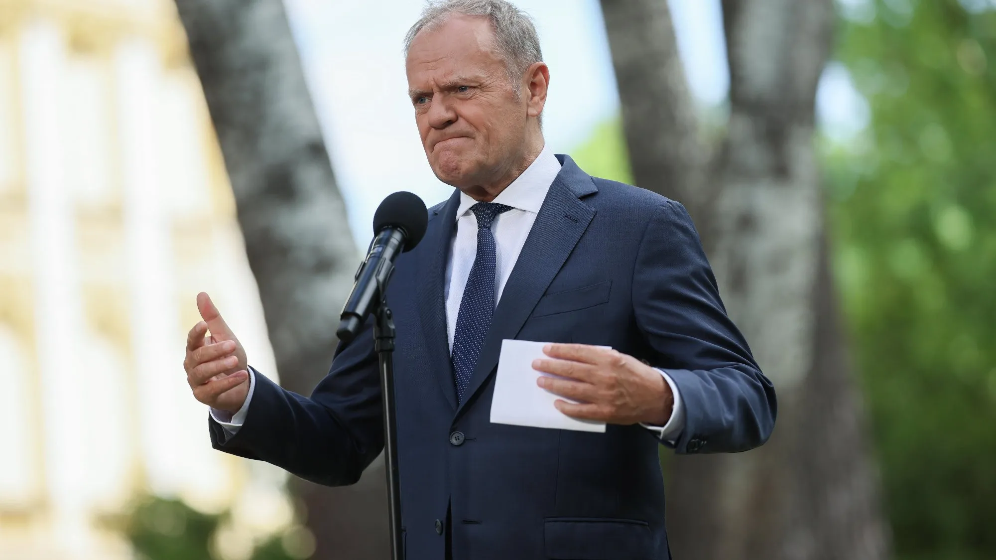 Tusk stawia ultimatum w sprawie szpitali. Chodzi o kolejki, „saloniki VIP” i kontrole NFZ