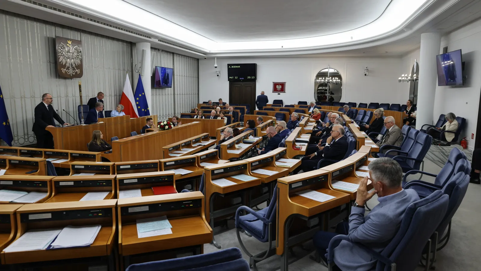 „Lex szarlatan” coraz bliżej. Senat zdecydował w sprawie walki z groźnymi terapiami