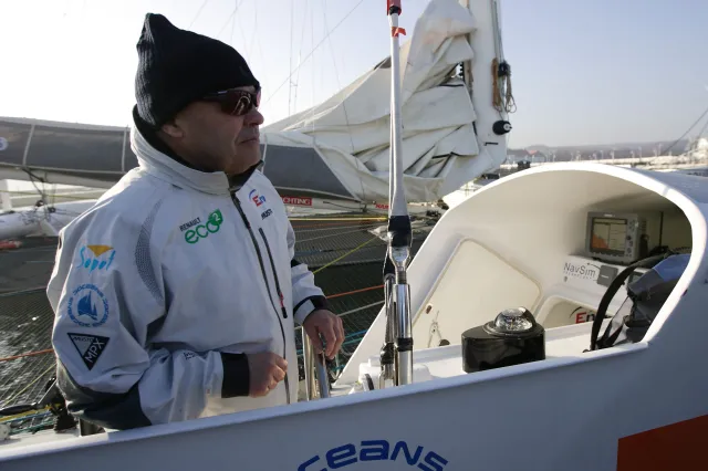 Paszke ruszył w rejs dookoła świata. Cel: powrócić na Wielkanoc