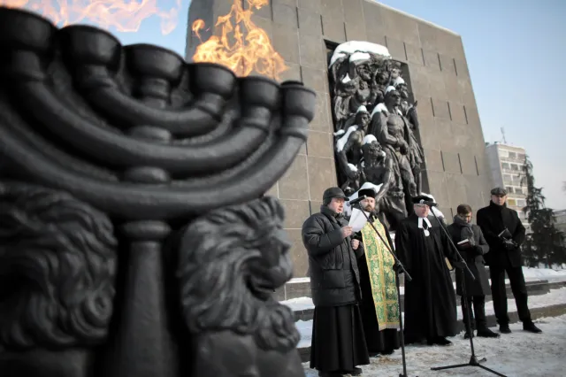 Dzień Pamięci o Ofiarach Holokaustu w Warszawie