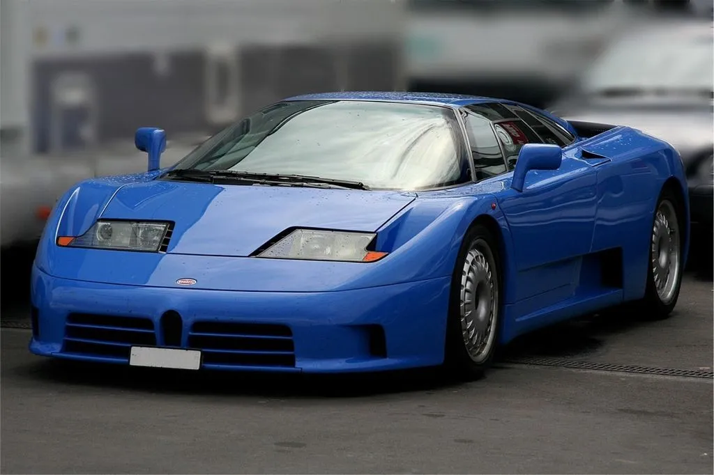 940678-1024px-2007-06-15-18-bugatti-eb-110-bearb-kl.jpg