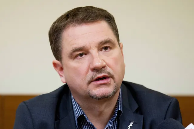 Ile zarabia szef "Solidarności" Piotr Duda?