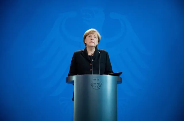 Merkel o zamachach w Paryżu: To atak na nas wszystkich