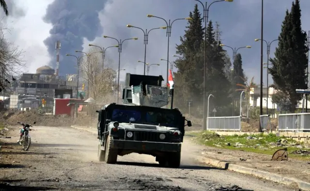 Piekło Mosulu: Wyścig ze śmiercią głodową, która zagraża mieszkańcom