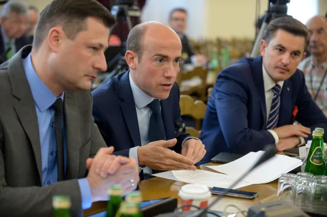 Komisja nie uwzględniła wniosków opozycji o odrzucenie projektu ws. KRS