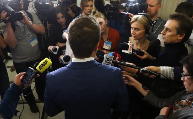 Bochenek: Szanujemy decyzję KE, ale przymusowa relokacja nie jest dobrym rozwiązaniem kryzysu migracyjnego