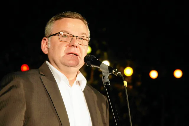 Artur Andrus: Wolę dziabnąć się w język niż ociekać jadem [WYWIAD]