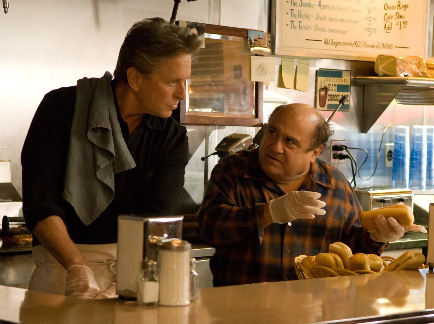 Michael Douglas i Danny DeVito "Człowiek sukcesu"