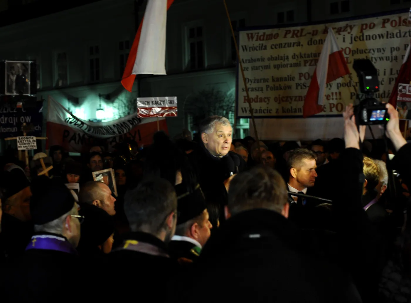 1881564-demonstracja-upamietniajaca-katastrofe.jpg