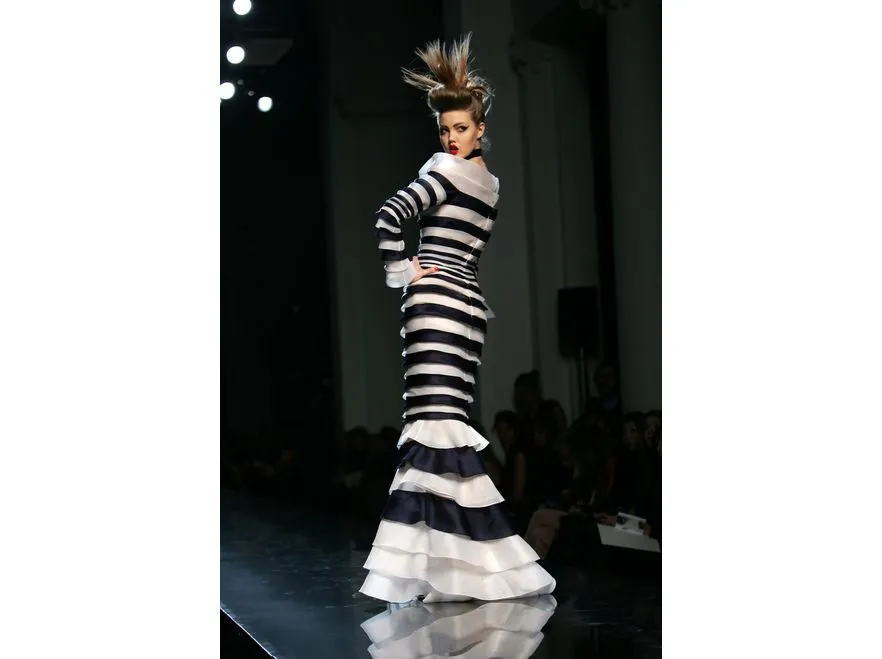 1784792-pokaz-kolekcji-haute-couture-jeana-paula.jpg