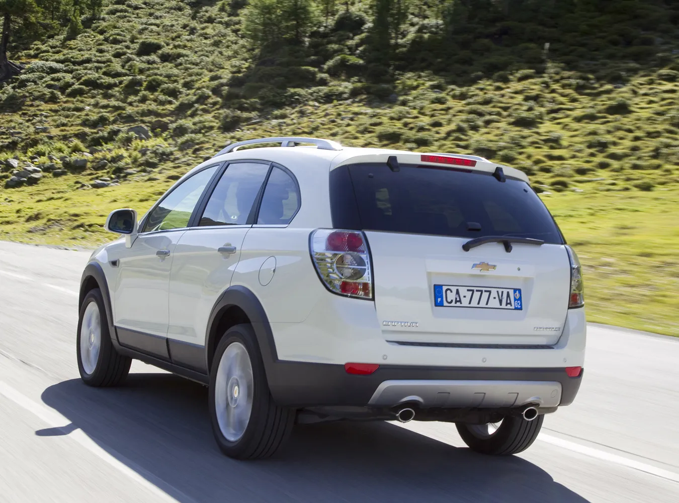 1821590-chevrolet-captiva-2011-dynamic-28-medium.jpg