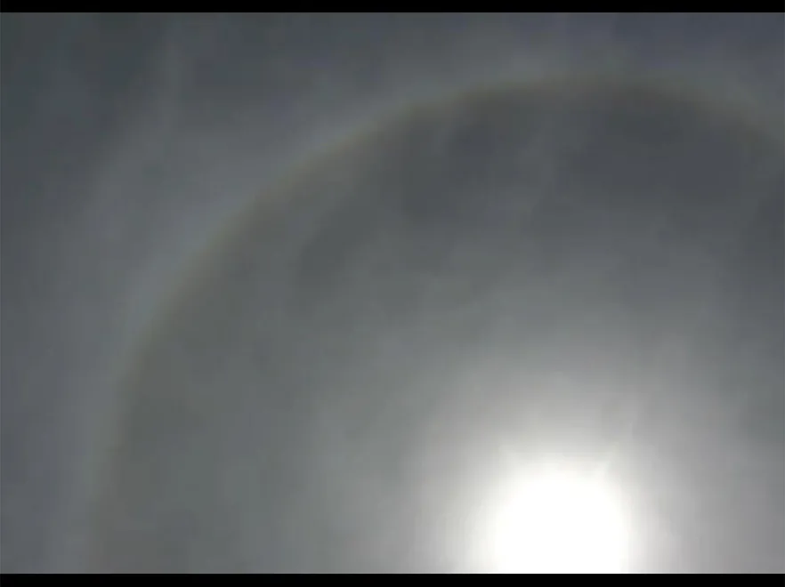 Dziękowali za beatyfikację Jana Pawła II. A na niebie zobaczyli...