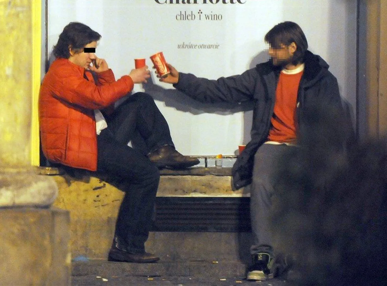 Młody aktor Antoni K. znowu imprezował na warszawskiej ulicy