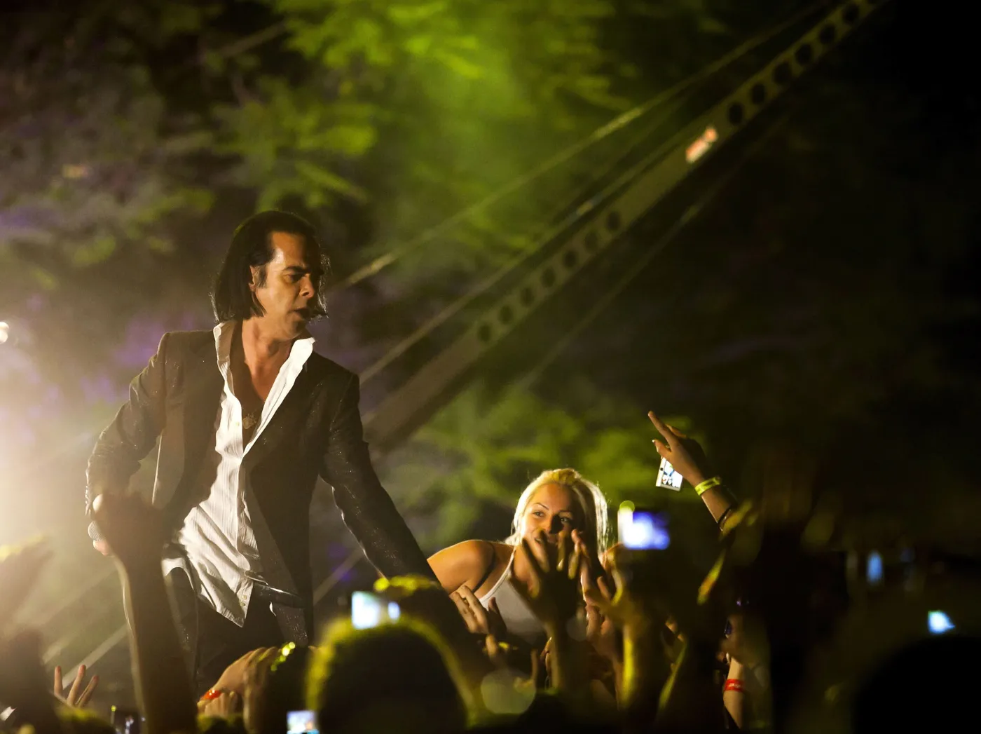 2260328-nick-cave-ze-swoim-zespolem-grinderman.jpg