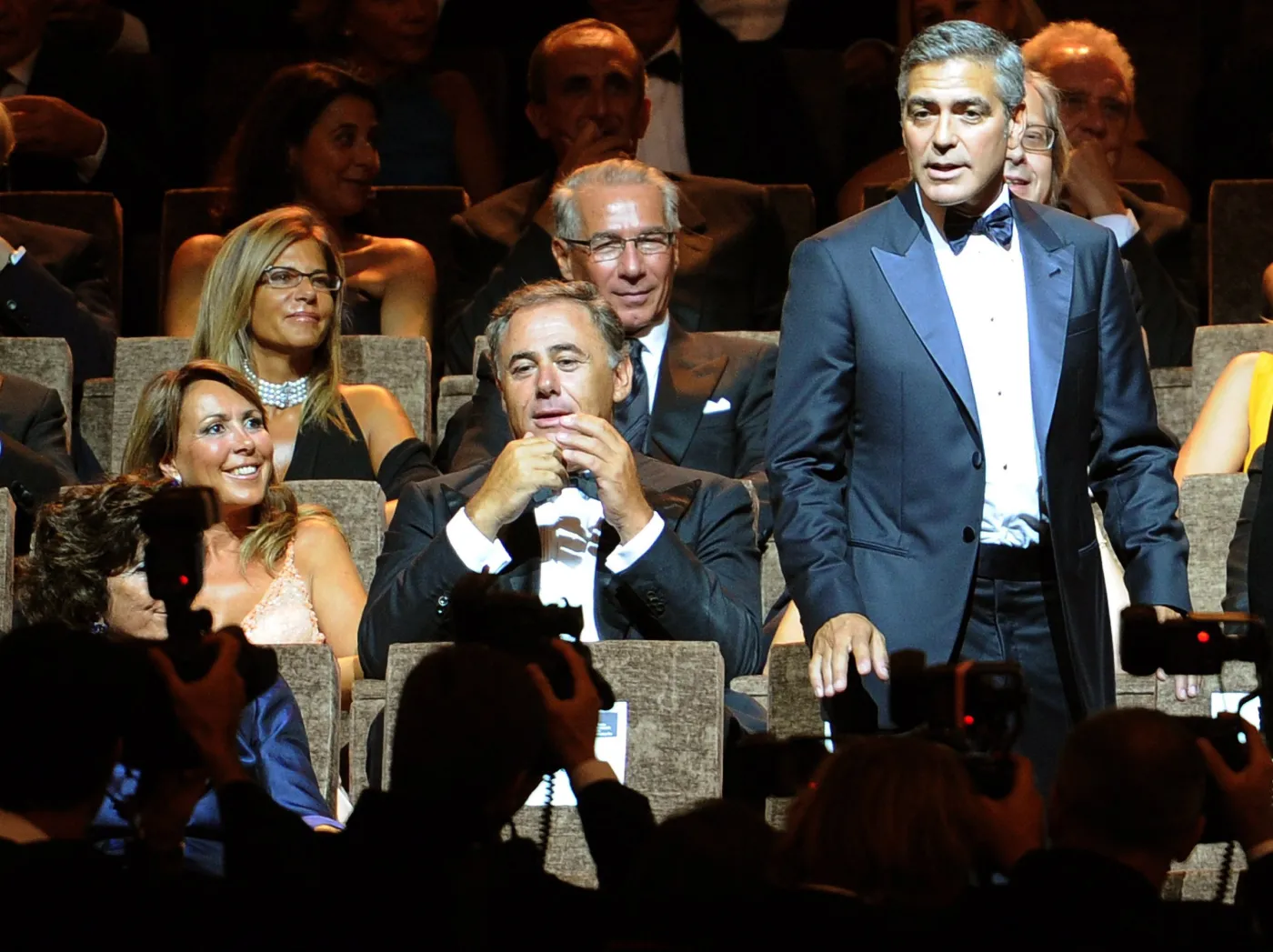 2436530-george-clooney-na-weneckiej-premierze.jpg