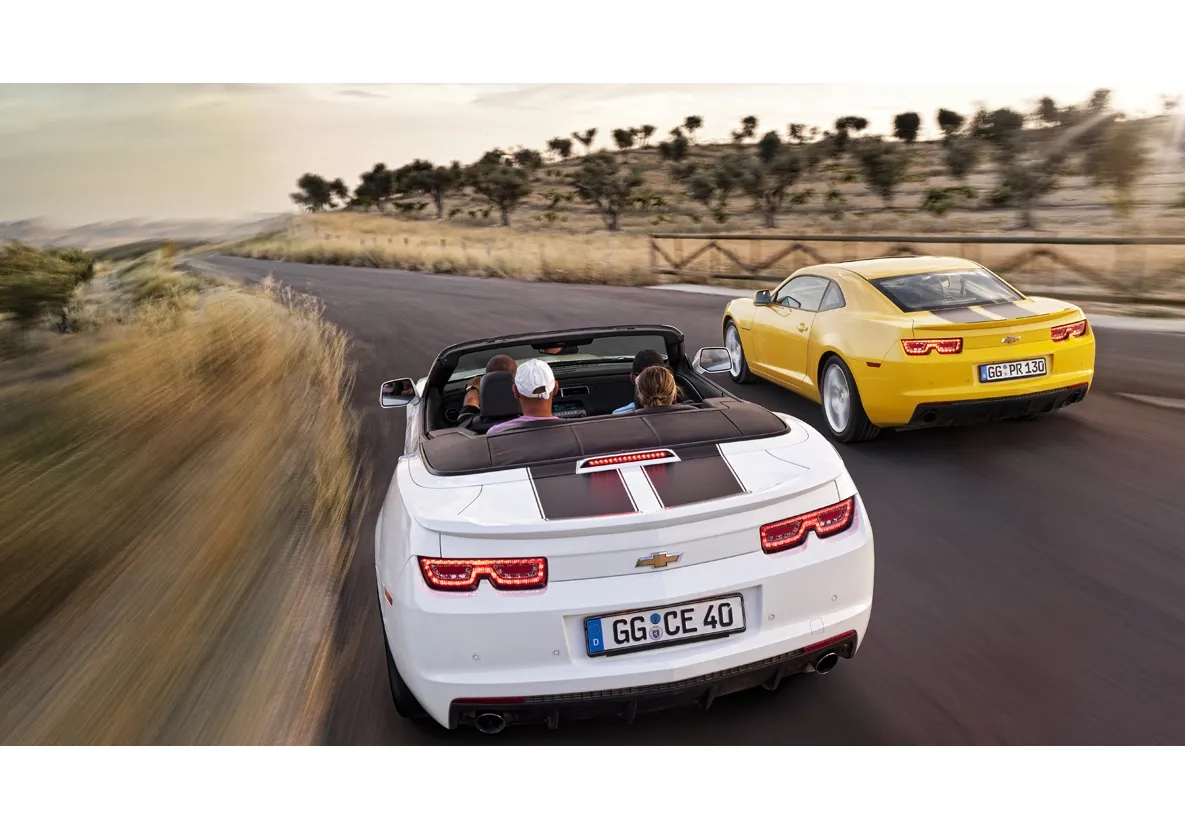 2518786-chevroletcamarocoupe-dynamic-20-small.jpg